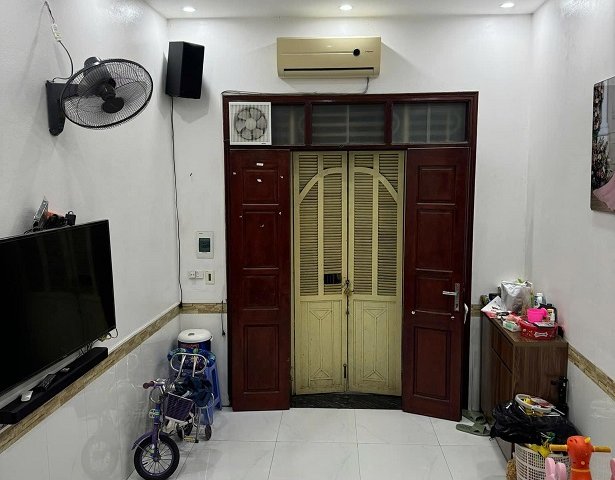 Chính chủ muốn bán nhà đất 4 tầng đang sử dụng ở Minh Khai, Hai Bà Trưng, Hà Nội để mua chung cư.