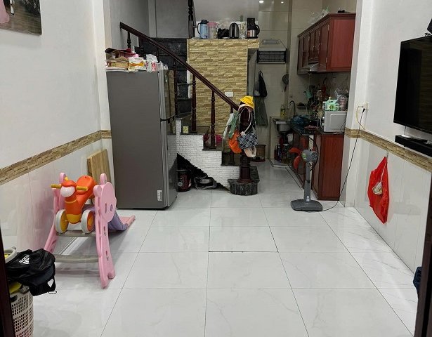 Chính chủ muốn bán nhà đất 4 tầng đang sử dụng ở Minh Khai, Hai Bà Trưng, Hà Nội để mua chung cư.