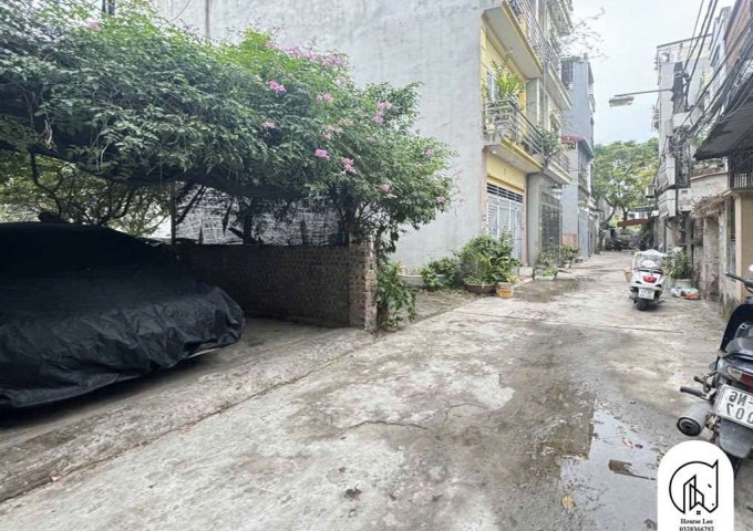 Đất Gia Quất ngõ ôtô vào tận nơi vị trí trung tâm tiện ích nhiều 38m, mặt tiền: 3.5m, 6 tỷ