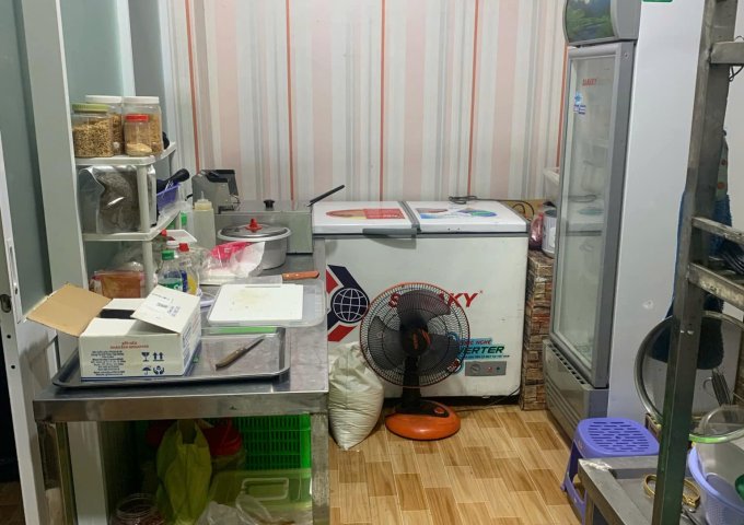 Chính chủ Sang nhượng lại gấp quán ăn, trà trái cây 7x ( bao cọc 15tr ) thuê 10t