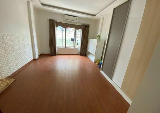 Bán nhà Nguyễn Quý Đức, Thanh Xuân Bắc, 33m2, 5 tầng, view nhìn trường học