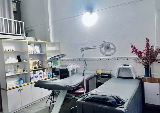 Chính chủ cần sang nhượng tiệm spa phun xăm Địa chỉ:sau siêu thị eonmall , trục đường lớn Huỳnh Văn Luỹ, Hòa Phú, Thủ Dầu Một