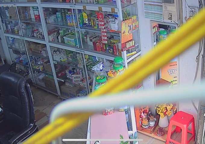 Do mua được nhà. Sang gấp nhà thuốc ngã tư bốn xã, mặt tiền đẹp