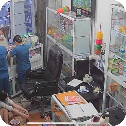 Do mua được nhà. Sang gấp nhà thuốc ngã tư bốn xã, mặt tiền đẹp