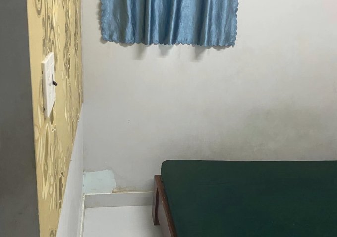 Cho thuê phòng có máy lạnh , tủ , giường , giờ giấc tự do, cửa khoá vân tay