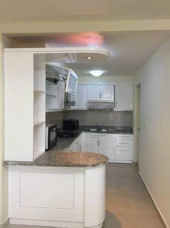 Cho thuê Cảnh Viên 2, căn góc , Phú Mỹ Hưng ,3PN , có ô xe hơi, giá :20 triệu /tháng .LH:0906.611.859 Thư