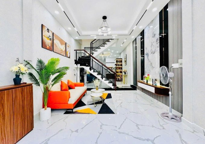 Bán nhà mặt tiền kinh doanh Trần Minh Quyền phường 10 quận 10, DT: 4.4x19m, 3 lầu, giá 23.9 tỷ