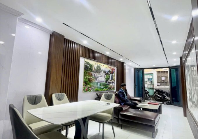 Chính chủ bán căn nhà 28/8/250/ Tân Mai, Hoàng Mai, Hà Nội giảm chào 400 tr còn 6,2 tỷ