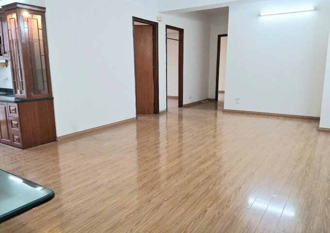 Chính chủ cho thuê lâu dài CHCC tầng 4 ở N08 khu ĐT Dịch Vọng