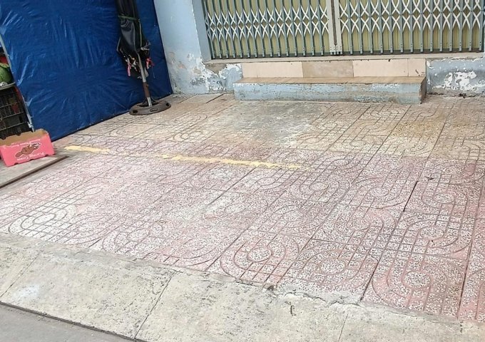 CHO THUÊ MẶT BẰNG TRỆT  Vị Trí : ngay chợ Nguyễn Sơn, 9 Hoàng Ngọc Phách, p.Phú Thọ Hoà, q.Tân Phú, HCM