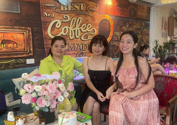 CHÍNH CHỦ CẦN SANG NHƯỢNG QUÁN CAFE  tại đường Nguyên Hồng Hà Nội