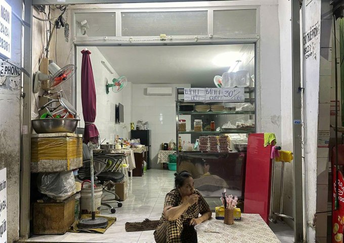 SHARE MẶT BẰNG Vị Trí : 353/1 Phạm Ngũ Lão, hẻm chợ Thái Bình, Q1, HCM