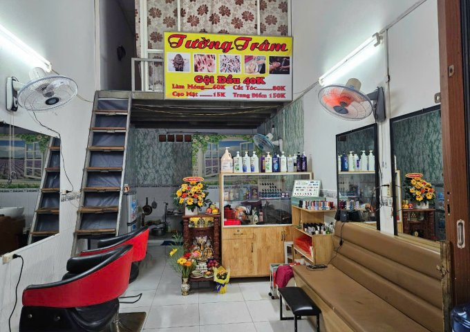 Chính chủ cần sang tiệm tóc Địa chỉ: F5 đường b , phường Tân Thới Nhất , quận 12, Hồ Chí Minh