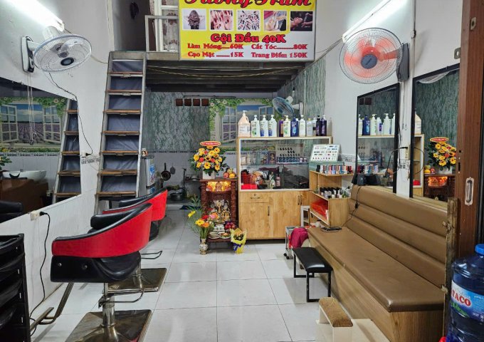 Chính chủ cần sang tiệm tóc Địa chỉ: F5 đường b , phường Tân Thới Nhất , quận 12, Hồ Chí Minh