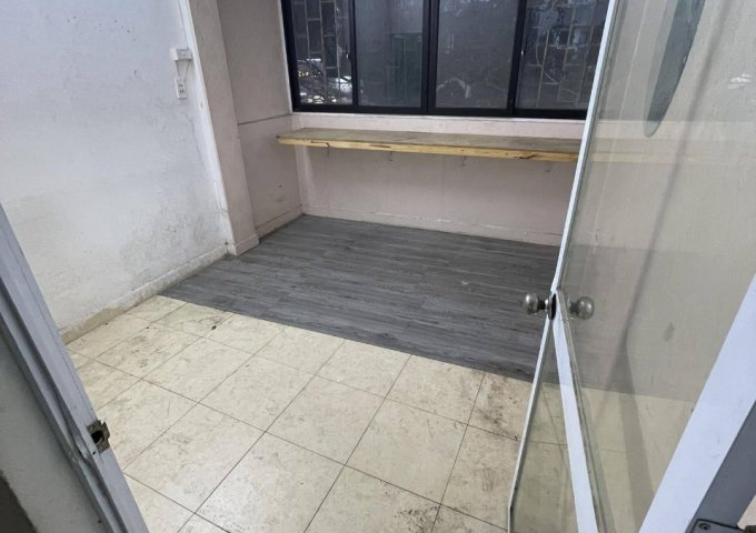 Cho thuê gấp cả nhà 5 tầng mặt phố 278 Kim Mã, Ba Đình, HN