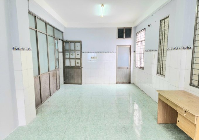 Phòng trọ sinh viên thoáng mát, giá rẻ tại Âu Cơ, Tân Bình