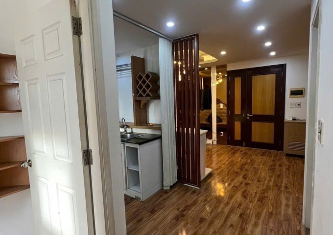 Cho thuê CĂN HỘ 2PN DECOR như hình, tại 2A Nguyễn Sỹ Sách , P15, Tân Bình.