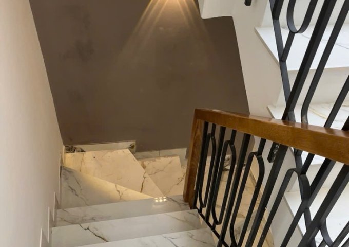 Bán Nhà Gần MT Làng Tăng Phú , HXH 10m, 2 Tầng x 90 m2 ( 8 x12 ),2 Mặt hẻm thông thoáng ,Chỉ 6 Tỷ Thương lượng  