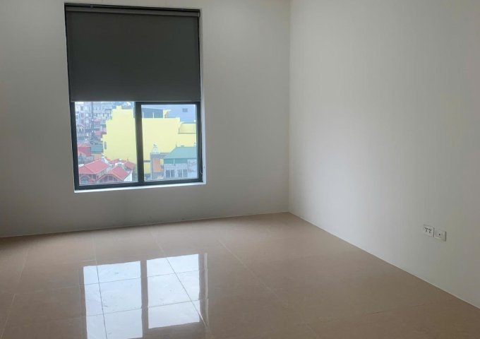 Cho thuê căn hộ 3 ngủ chung cư Officetel mặt đường Giải Phóng, nội thất cao cấp