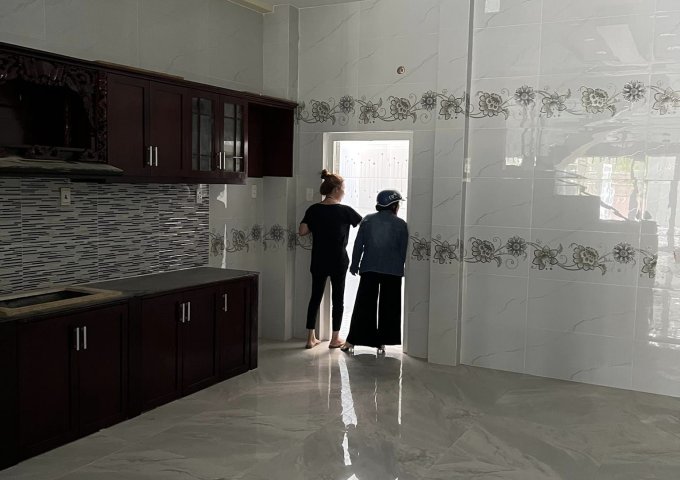 Nhà mới xây 4 Tầng khu Vip Kiều Đàm Quận 7, Xe hơi ngủ trong nhà