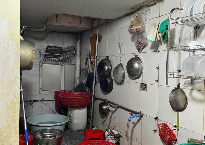 CẦN SANG NHƯỢNG LẠI MẶT BẰNG KINH DOANH VỊ TRÍ ĐẮC ĐỊA VỊ TRÍ: TẠI ĐẶNG VĂN NGỮ ĐỐNG ĐA HÀ NỘI