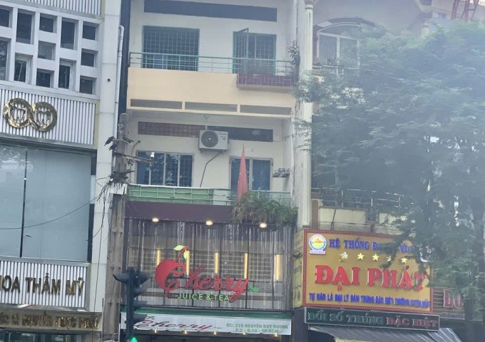 Bán Nhà Mặt Tiền Số: 216 Nguyễn Duy Dương, Phường 3, Quận 10. DT: 4,7 x 19m - 4 Tầng.