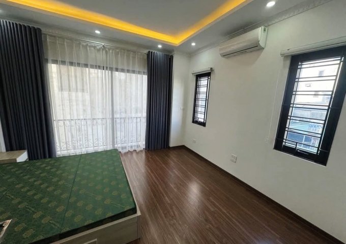 Bán Nhà Nguyễn Đình Thi- Tây Hồ- 5 Tầng Ở Ngay- Lô Góc 2 Thoáng Vĩnh Viễn-Cực Gần Hồ- 7 Tỷ 