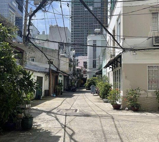 HẺM XE HƠI TRÁNH- XE HƠI NGỦ TRONG NHÀ - SỔ NỞ HẬU - 100M2 - 5 TẦNG - NHÀ CÓ THANG MÁY.TRUNG TÂM Q1 CHỈ 239 TRIỆU/M2