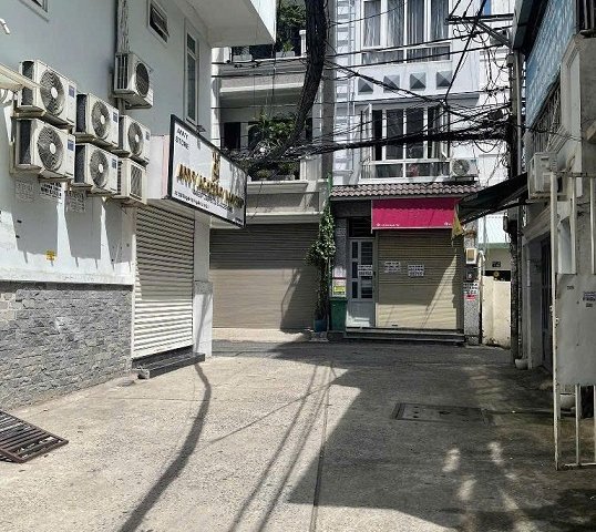 HẺM XE HƠI TRÁNH- XE HƠI NGỦ TRONG NHÀ - SỔ NỞ HẬU - 100M2 - 5 TẦNG - NHÀ CÓ THANG MÁY.TRUNG TÂM Q1 CHỈ 239 TRIỆU/M2