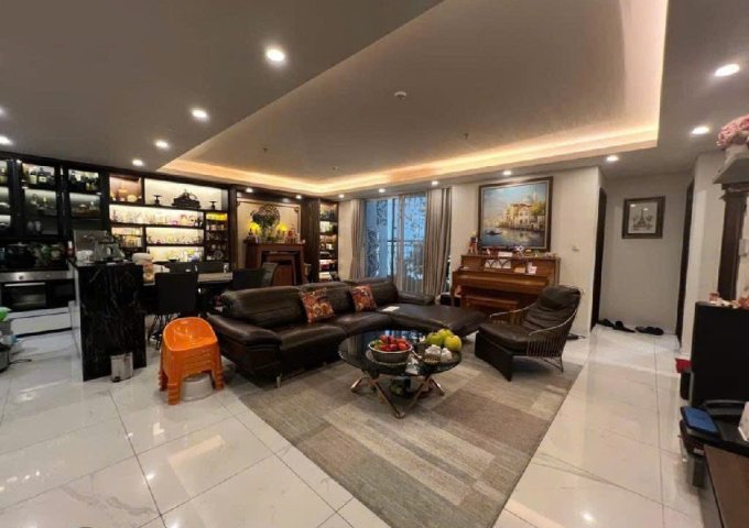 (Tin thật 100%) Căn hộ 110m2 x 3PN có slot ô tô tại Aqua Central - Yên Phụ - Ban công hướng Bắc