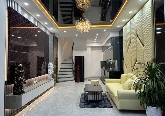 CỰC PHẨM LURUXY, MẶT NGÕ THÔNG KINH DOANH, Ô TÔ PHÂN LÔ QUÂN ĐỘI LÊ TRỌNG TẤN - NGUYỄN LÂN