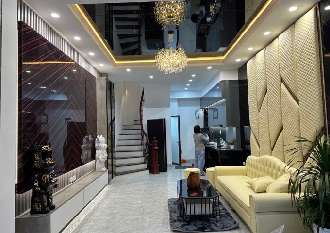 CỰC PHẨM LURUXY, MẶT NGÕ THÔNG KINH DOANH, Ô TÔ PHÂN LÔ QUÂN ĐỘI LÊ TRỌNG TẤN - NGUYỄN LÂN