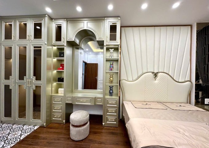 CỰC PHẨM LURUXY, MẶT NGÕ THÔNG KINH DOANH, Ô TÔ PHÂN LÔ QUÂN ĐỘI LÊ TRỌNG TẤN - NGUYỄN LÂN