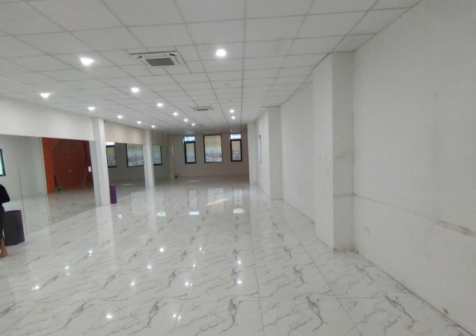 CHO THUÊ NHÀ MẶT PHỐ XUÂN ĐỈNH –BẮC TỪ LIÊM  - VỊ TRÍ ĐẮC ĐỊA,MẶT TIỀN 6M DT 160m²/ SÀN