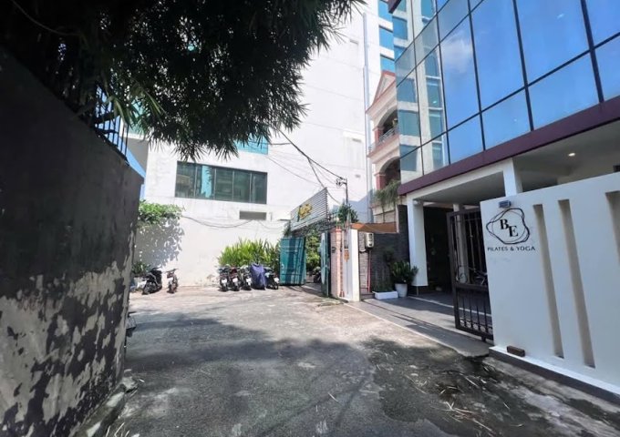 179D Hai Bà Trưng, Phường 6, Quận 3 diện tích 15mx15m công nhận 225m2