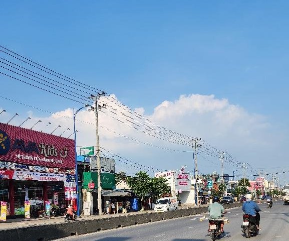 Nhà 3 tầng Mặt tiền Đặng Thúc Vịnh Hóc Môn Hồ Chí Minh 290m2 có 15 tỷ