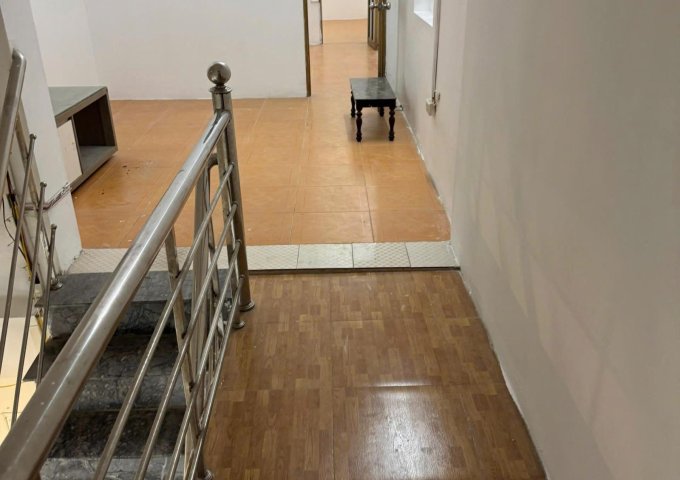 CHO THUÊ NHÀ NGUYÊN CĂN Nhà 2 tầng mỗi tầng 75m2, thuộc ngõ 163 Đại Mỗ, quận Nam Từ Liêm