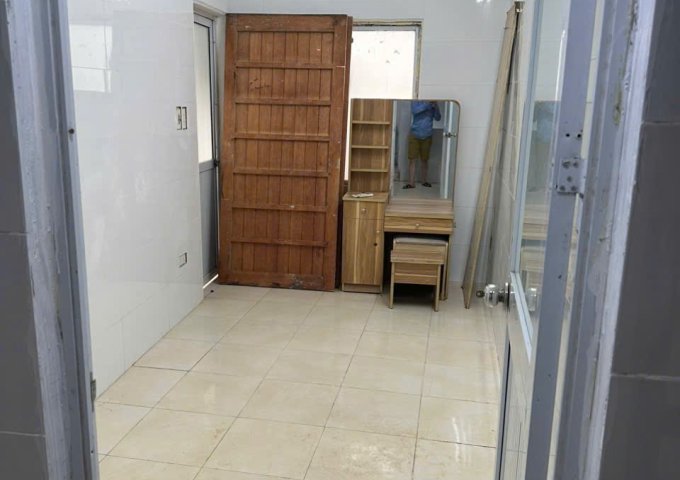 Cần cho thuê nhà ngõ 435 Hồng Hà, Hoàn Kiếm 5 tầng, 30m2, 3 ngủ, 3 vệ sinh, 6.2 triệu/tháng