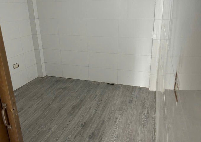 Cần cho thuê nhà ngõ 435 Hồng Hà, Hoàn Kiếm 5 tầng, 30m2, 3 ngủ, 3 vệ sinh, 6.2 triệu/tháng