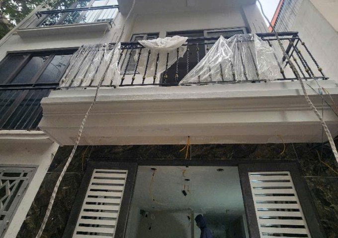 SĐCC- GIẢM SÂU 350 TRIỆU. BÁN NHÀ PHỐ TÂN MAI, Q. HOÀNG MAI 41M × 5T. CHỈ 5 TỶ 8