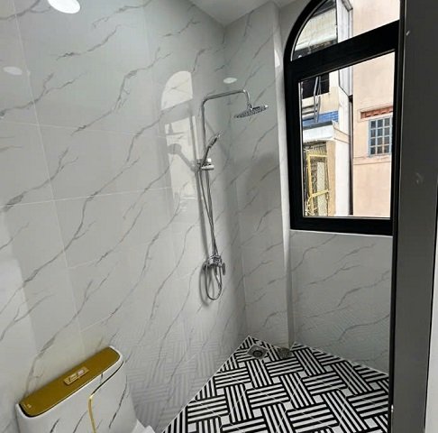 CĂN GÓC 2 MẶT HẺM 4M. 4 TẦNG BTCT Q1 CHỈ NHỈNH 6 TỶ