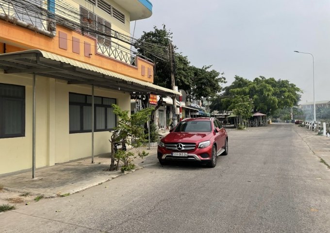 Cho thuê mặt bằng 2 mặt tiền nguyên căn có lầu - vi trí ngay khu dc Đồng an gần chợ đầu mối Thủ Đức , kcn Sống Thần 1