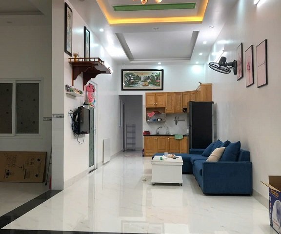 Chính chủ cho thuê nhà nguyên căn 100m2,mặt tiền rộng 6.6m.