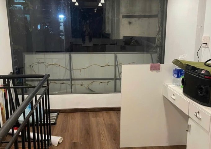 Chính chủ cần Cho thuê nhà buôn bán/văn phòng/ở/….Nguyễn Thượng Hiền, Quận 3.