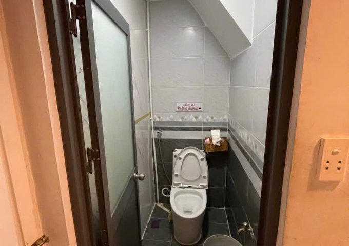 Chính chủ cần Cho thuê nhà buôn bán/văn phòng/ở/….Nguyễn Thượng Hiền, Quận 3.