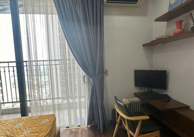 Cho thuê studio chung cư Vinhomes Green Bay đủ đồ. View hồ thoáng mát