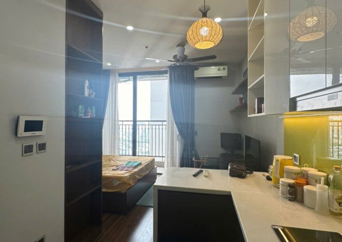 Cho thuê studio chung cư Vinhomes Green Bay đủ đồ. View hồ thoáng mát