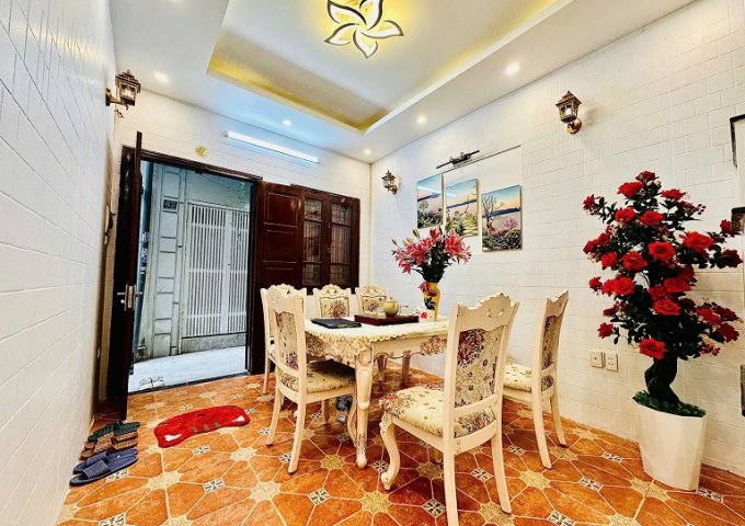 NHÀ  NGÕ 302 ĐƯỜNG LÁNG, Phường Thịnh Quang, Đống Đa Hà Nội 27m2 4 tầng