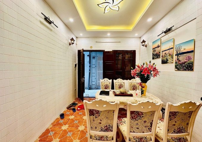 NHÀ  NGÕ 302 ĐƯỜNG LÁNG, Phường Thịnh Quang, Đống Đa Hà Nội 27m2 4 tầng