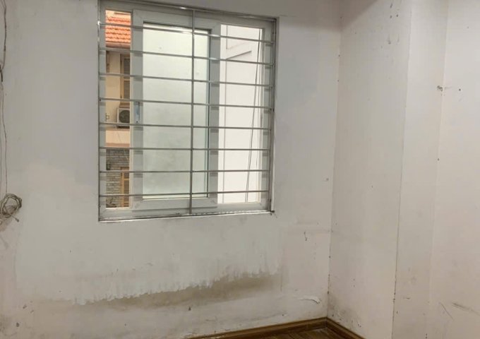 Cần bán Căn Chung cư mini 52m phố Khương Hạ, có 2 phòng ngủ, ngõ rộng 4m ô tô quay đầu thoải mái.